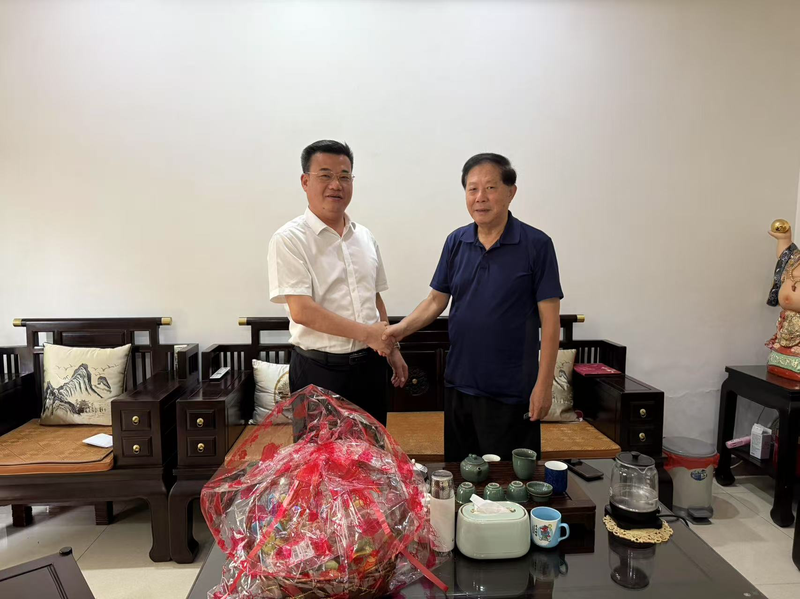 pc蛋蛋(中国)开奖记录查询站
统计局“七一”前夕走访慰问退休党员干部活动